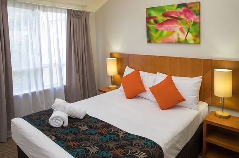 The Lakes Cairns Resort - Accommodation Redcliffe 4