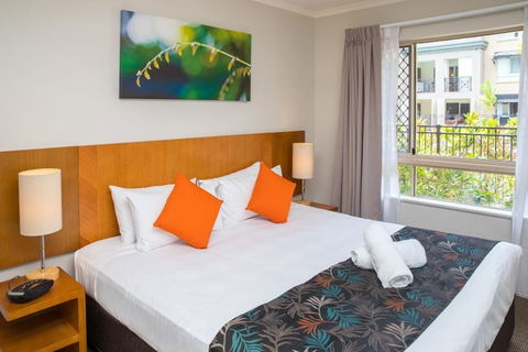The Lakes Cairns Resort - Accommodation Redcliffe 11