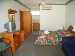 Campaspe Lodge - Accommodation Redcliffe 2