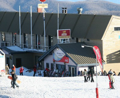 Snowbird Inn - Accommodation Redcliffe 2