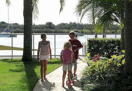 Noosa Shores Resort - Accommodation Redcliffe 2