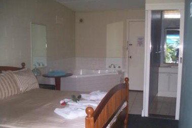 Copper Lantern Motel - Accommodation Redcliffe 3