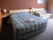 KY COUNTRY ROADS MOTOR INN - Accommodation Redcliffe 4