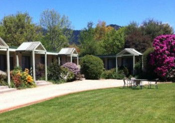 ELLENVALE HOLIDAY UNITS - Accommodation Redcliffe 0