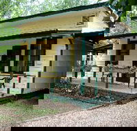 Pioneer Garden Cottages - Accommodation Redcliffe