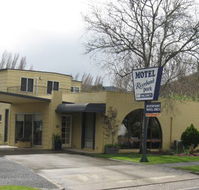 Riverbank Park Motel - Accommodation Redcliffe