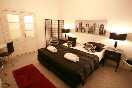 Jennapullin WA Accommodation Redcliffe