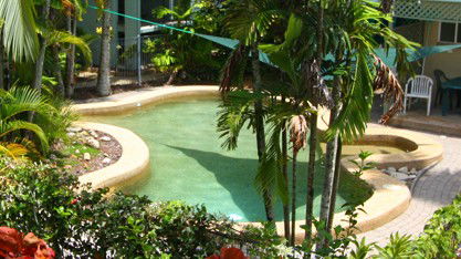 Coral Reef Resort  Holiday Apartments - Accommodation Redcliffe 2