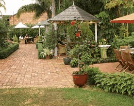Rose And Crown Hotel - Accommodation Redcliffe 2