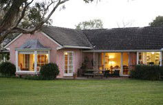 Belltrees Country House - Accommodation Redcliffe 3