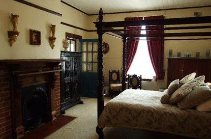 Beaufort House - Accommodation Redcliffe 2