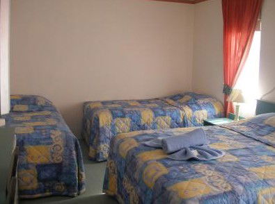 Travellers Rest And The Courtyard Restaurant - Accommodation Redcliffe 2