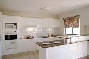 Pacific Place Apartments - Accommodation Redcliffe 4