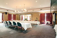Clan Lakeside Lodge - Accommodation Redcliffe 4