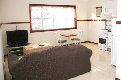 Across Country Motor Inn - Accommodation Redcliffe 5