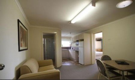 Araluen Motor Lodge - Accommodation Redcliffe 0