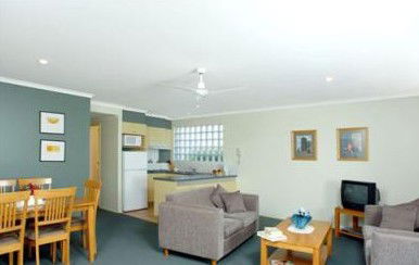 Beaches Holiday Resort - Accommodation Redcliffe 0