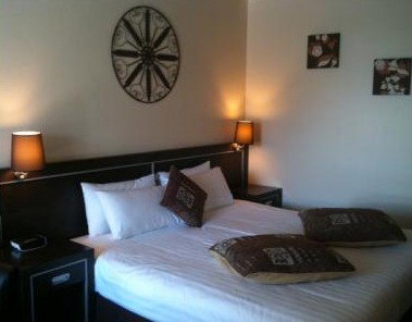 Golden West Motor Inn - Accommodation Redcliffe 3