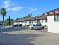 Hanging Rock Family Motel - Accommodation Redcliffe 0