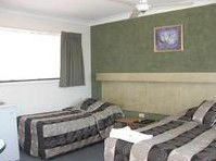 Hanging Rock Family Motel - Accommodation Redcliffe 1