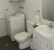 Maclin Lodge Motel - Accommodation Redcliffe 5