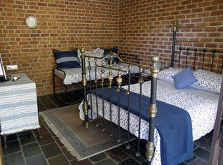Araluen Old Courthouse - Accommodation Redcliffe 4