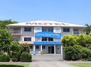 Cairns Reef Apartments And Motel - Accommodation Redcliffe