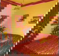 Tally Ho Lodge - Accommodation Redcliffe
