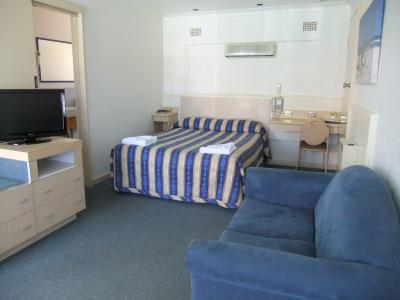 Country Comfort Cowra Countryman Motor Inn - Accommodation Redcliffe 2