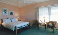 Ellis B And B - Accommodation Redcliffe 0