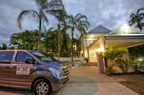 Reef Palms - Accommodation Redcliffe 0