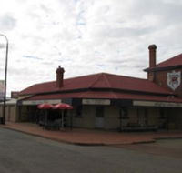 Bedford Arms Hotel - Accommodation Redcliffe