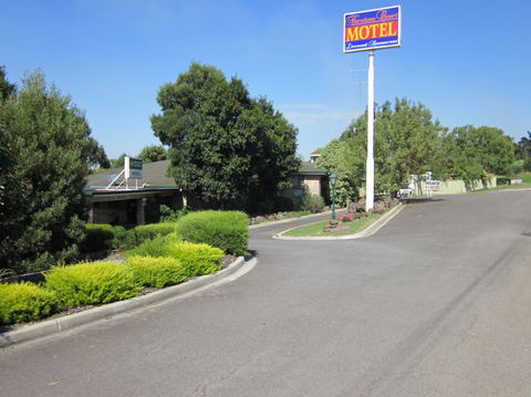 Farnham Court Motel - Accommodation Redcliffe 0