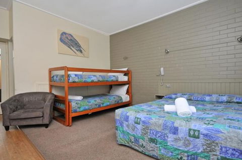 The Elm Motel - Accommodation Redcliffe 3