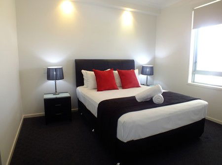 Pacific Marina Apartments - Accommodation Redcliffe 7