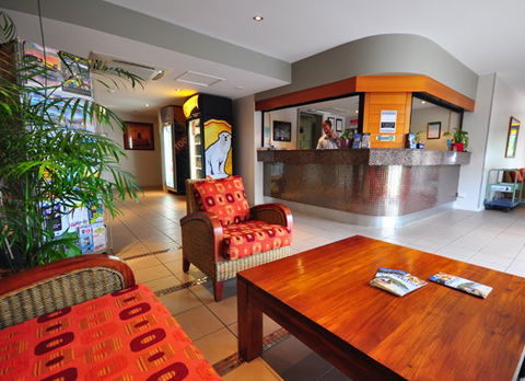 Waters Edge The Strand - Townsville - Accommodation Redcliffe 2