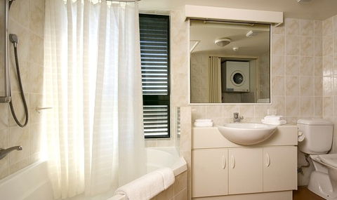 Tropic Towers Apartments - Accommodation Redcliffe 1