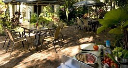 Tropic Towers Apartments - Accommodation Redcliffe 3