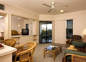 Tropic Towers Apartments - Accommodation Redcliffe 4