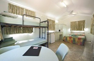 Knotts Crossing Resort - Accommodation Redcliffe 1
