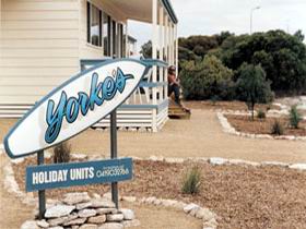 Yorke's Holiday Units - Accommodation Redcliffe 0