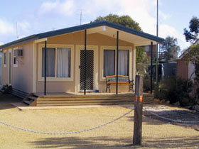 Seabreeze Accommodation - Accommodation Redcliffe 0