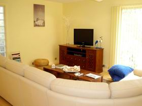 The Liteva Beach House - Accommodation Redcliffe 0