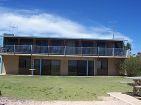 Moonta Bay Beach Villas - Accommodation Redcliffe 0