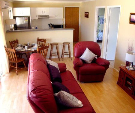Christies Cottage - Accommodation Redcliffe 3