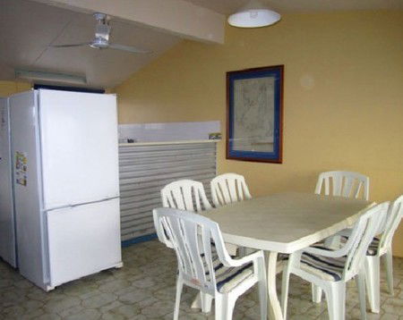 SeaStar Apartments - Accommodation Redcliffe 4