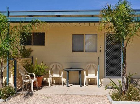 Yorke's Holiday Units - Accommodation Redcliffe 1