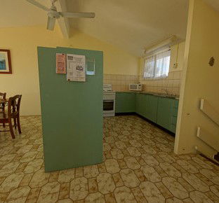 Sea Air-a Siesta 5 - Accommodation Redcliffe 4