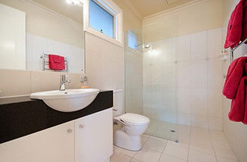 Domain Apartments - Accommodation Redcliffe 4