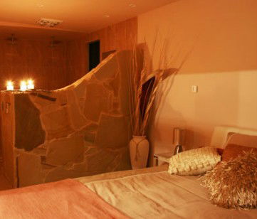 Pike River Luxury Villas - Accommodation Redcliffe 2